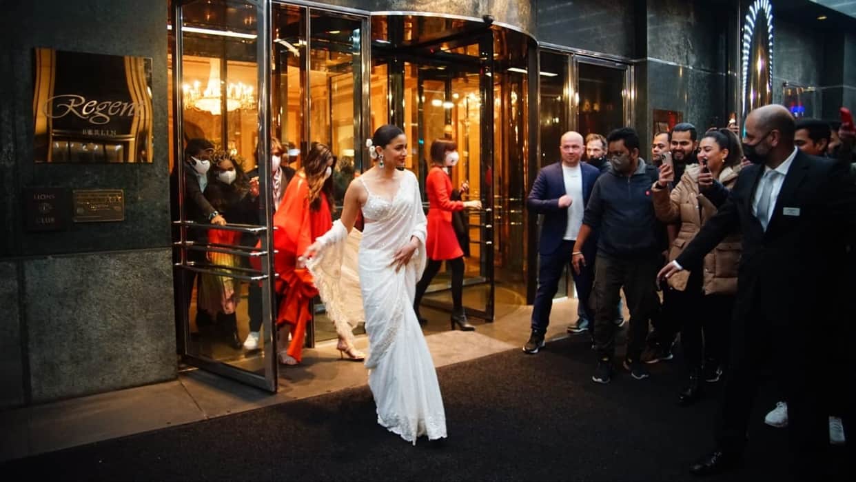 Alia Bhatt stuns in a saree at Berlinale for 'Gangubai Kathiawadi' premiere with Sanjay leela bhansali