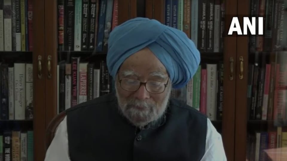 Former Prime minister Manmohan Singh slams BJP to dishonour Punjab CM and people over PM Modi's security issue