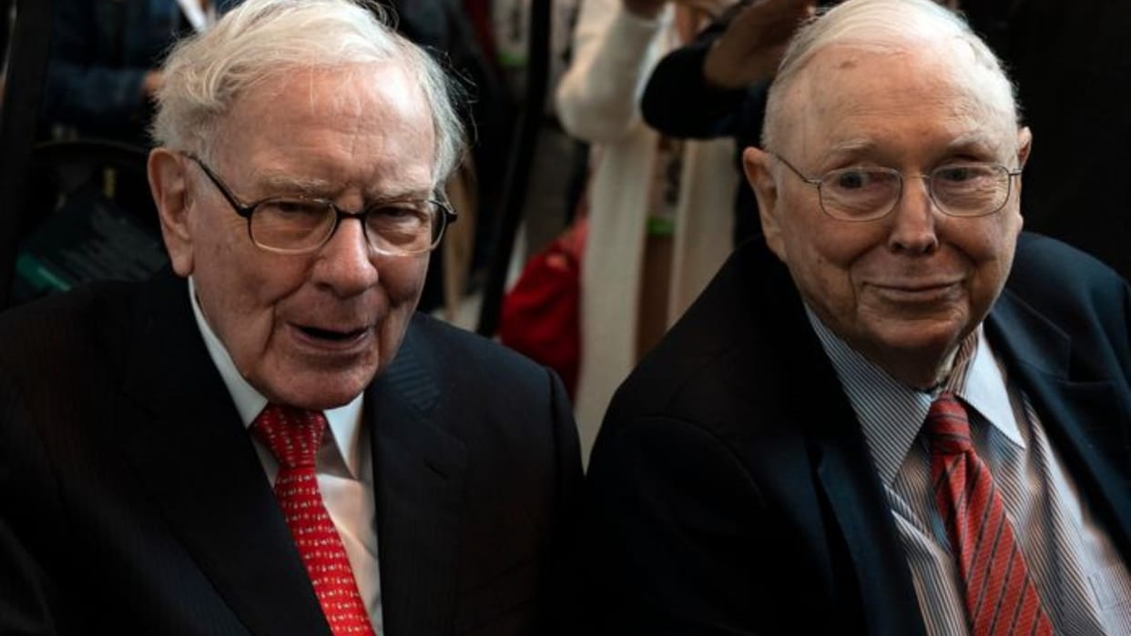 billionaire charlie munger calls cryptocurrency a venereal diseases told to Elon Musk this big thing on tesla