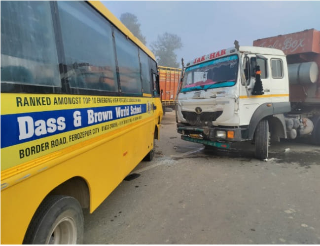Trawla full of crasher collided with school van, children injured