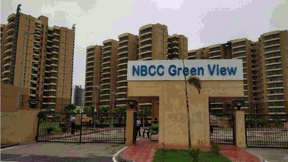 gurugram green view society flats declared unsafe houses to be vacated by march 1