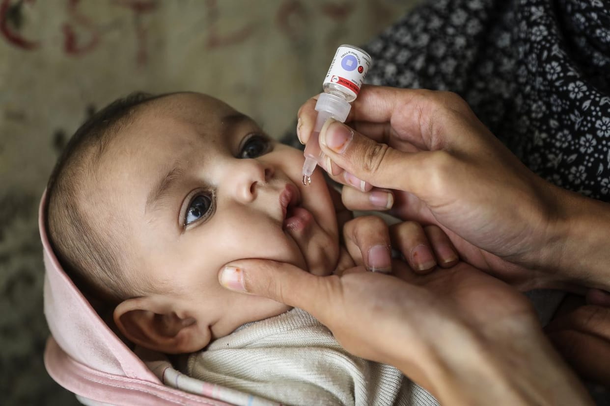 In three days, 3,77,147 children of the district will be given polio drops