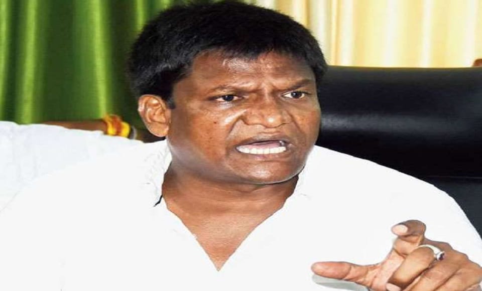 Case registered against Baghmara MLA Dhullu Mahto for extortion of Rs 10 lakh and vandalizing the factory in Jharkhand