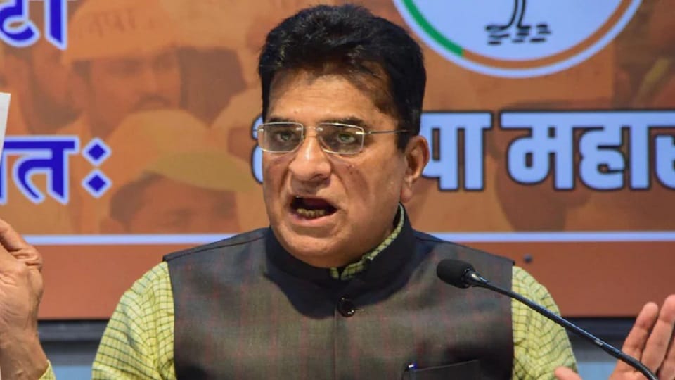 Kirit Somaiya accuses Shiv Sena leaders of 1000 crore scam