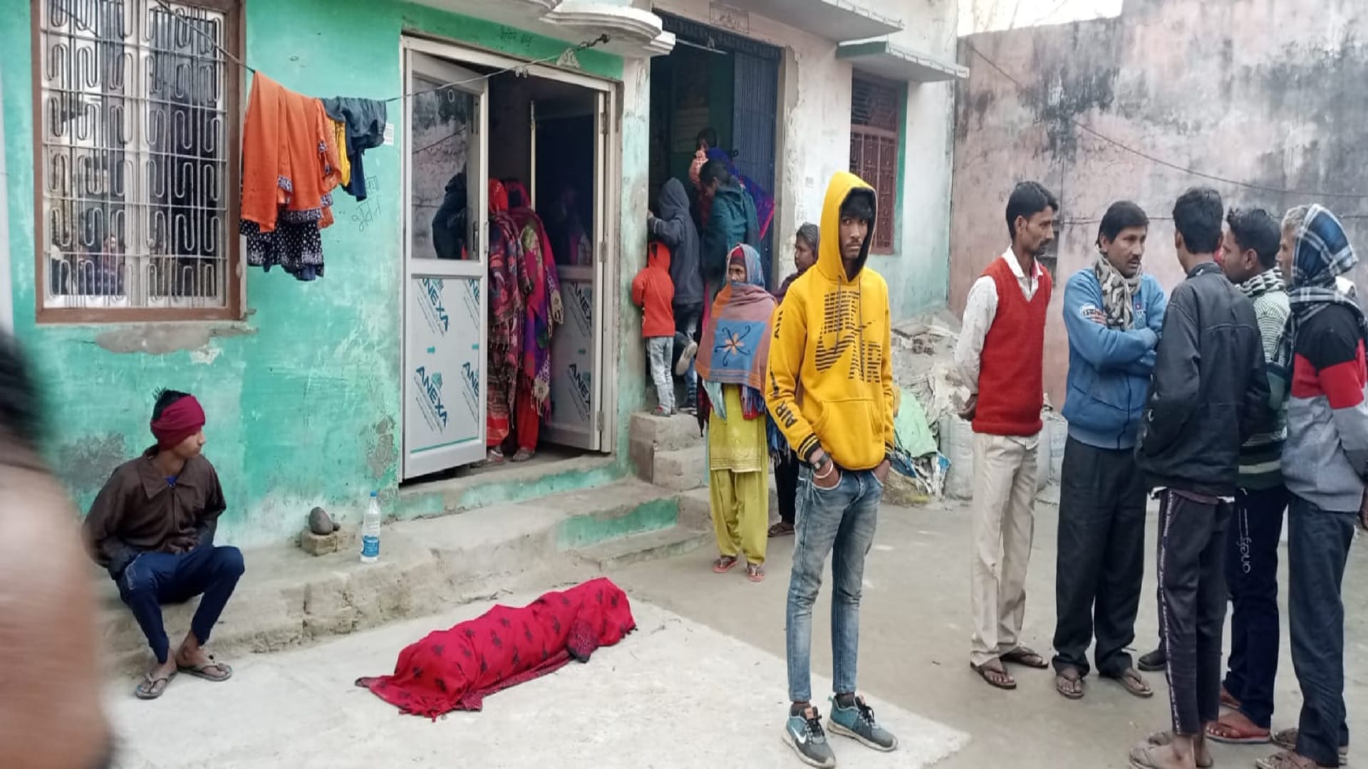 Kushinagar Well Incident Slabs were laid on the well about 10 years ago