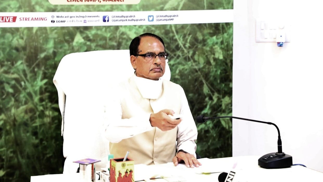 In Madhya Pradesh, CM Shivraj distributed relief amount of Rs 202.90 crore to 1 lakh 46 thousand farmers suffering from hailstorm.