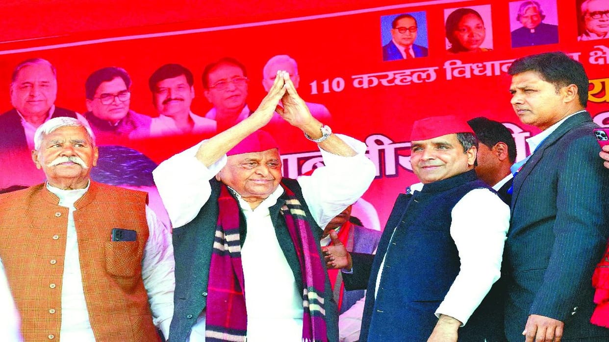 Mulayam Singh Yadav addresses public meetings in Karhal Mulayam Singh Yadav sought votes for Akhilesh in mainpuri