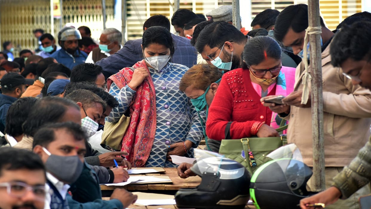 more than four thousand employees fell ill, sought leave from election duty