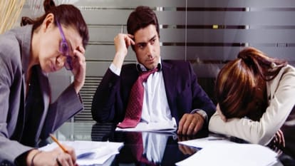 3 Days Weekend: 4 Days Work Week Countries in World, Know Which Country Has Three Days Weekend News in Hindi