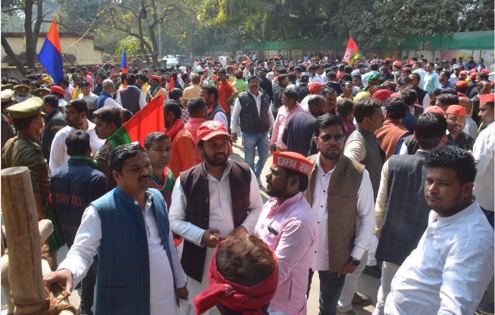 up election 2022: 87 candidates filed nomination on the last day of nomination in Varanasi