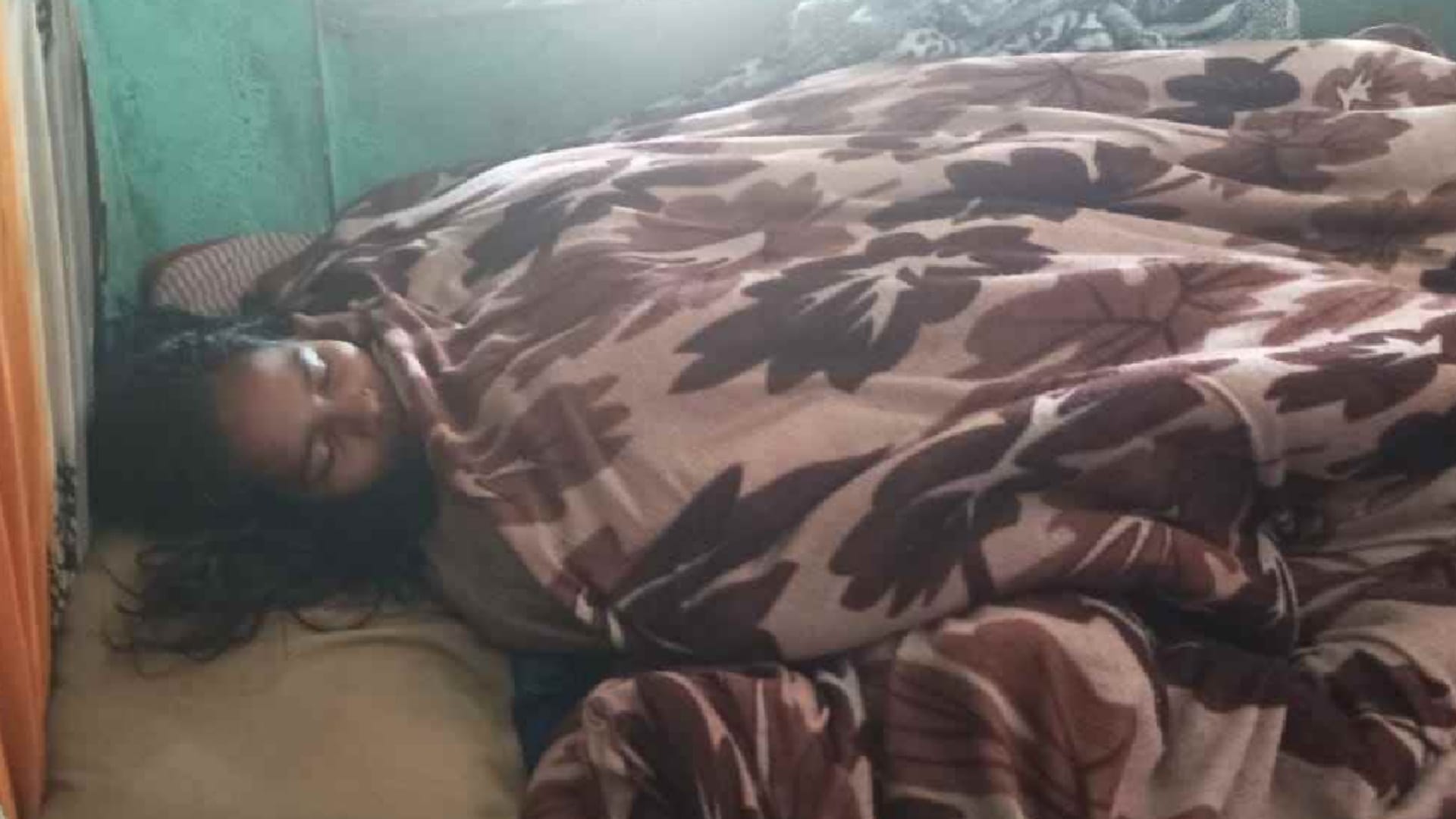 Mother and little daughter fell together only mother life saved