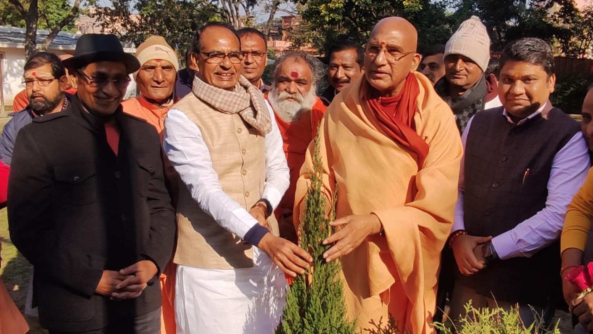 Chief Minister Shivraj Singh Chouhan's tree plantation campaign one plant a day completed one year,