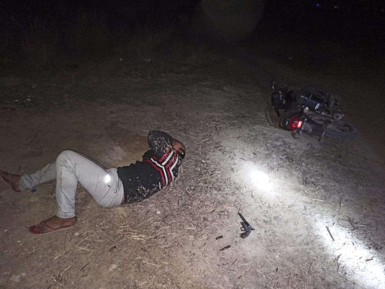 Two miscreants arrested in encounter, one shot