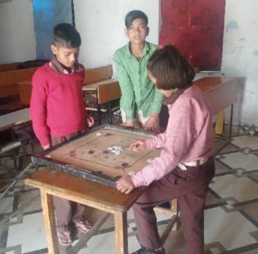 Teachers absent from schools, children found playing carrom