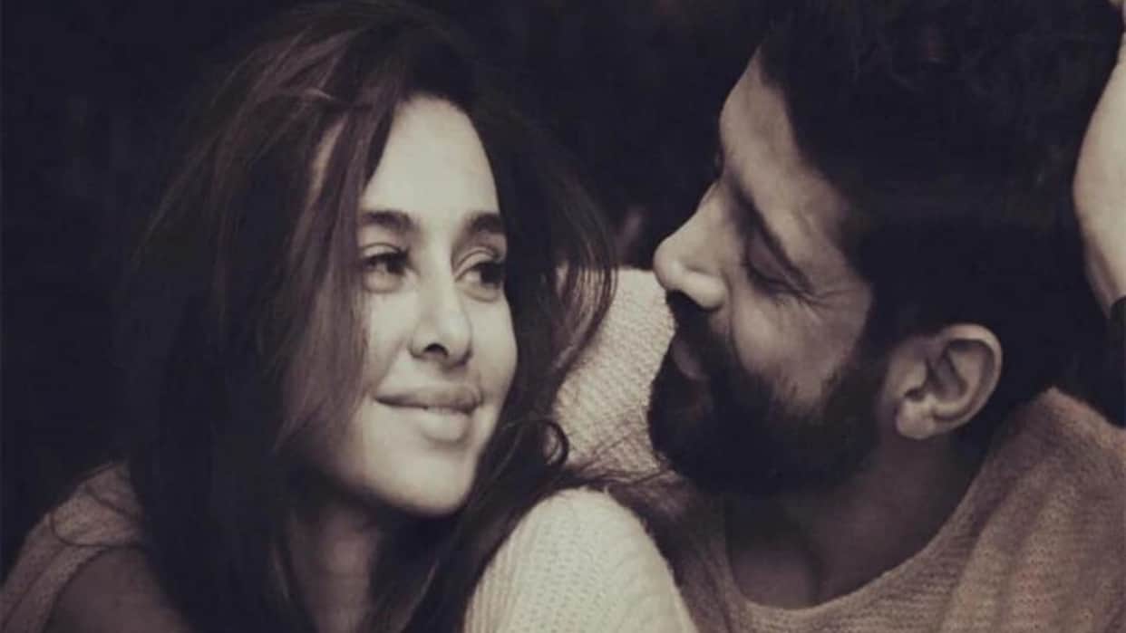Farhan Akhtar Marriage: Who is Shibani Dandekar Wife of Farhan Akhtar, How Shibani and Farhan Met News in Hindi
