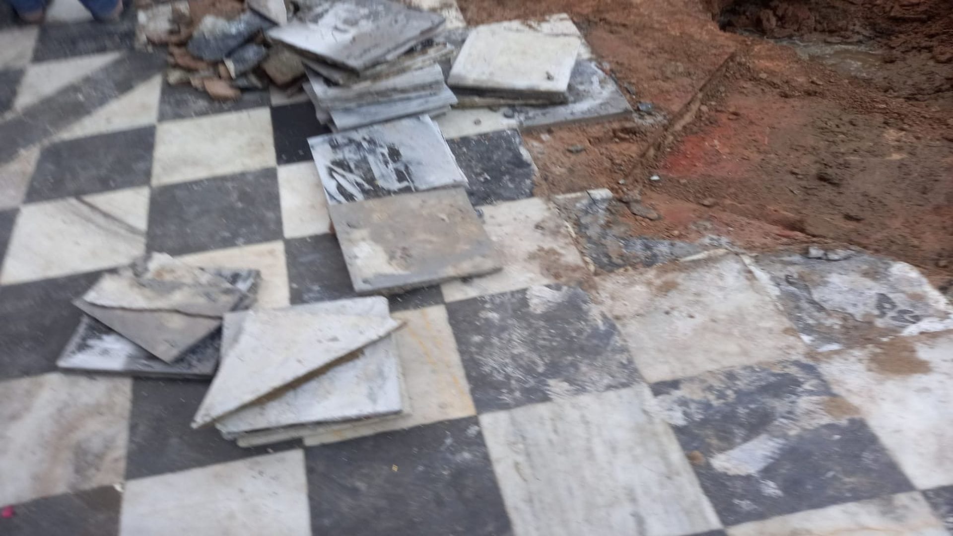 Banke Bihari temple platform collapsed due to rats hollowed out land in Vrindavan