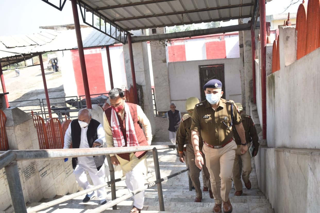 Clouds of trouble again on Falguni fair