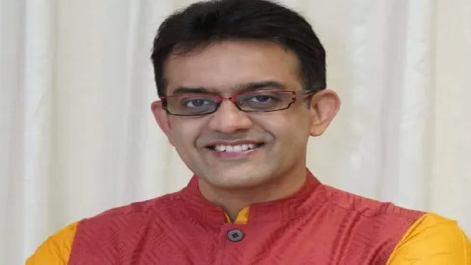 Delhi High Court: Relief to Dr. Vikram Sampat, author of Savarkars biography, no one will be able to write defamatory remarks
