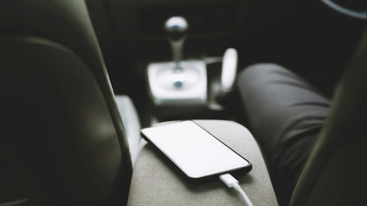Smartphone Charging Tips Keep These things in mind while charging smartphones