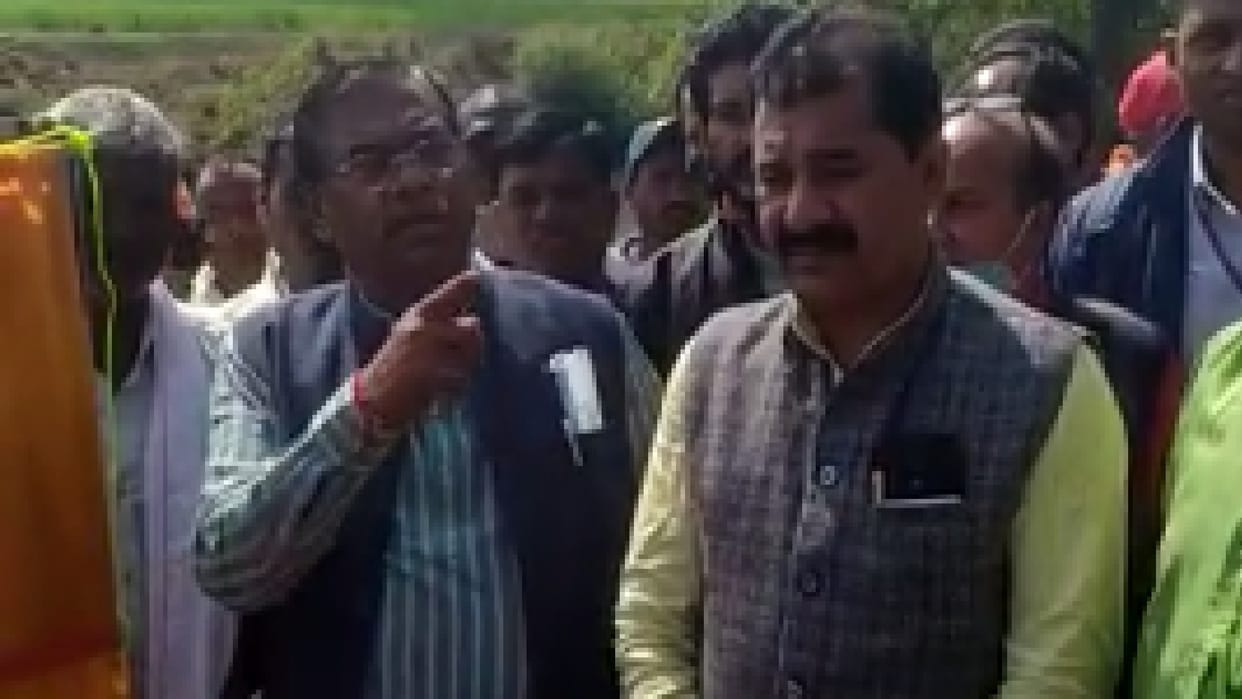 Controversial words of Faggan Singh Kulaste in Dindori: A smooth road like Hema Malini's cheek has been made, villagers are not getting water
