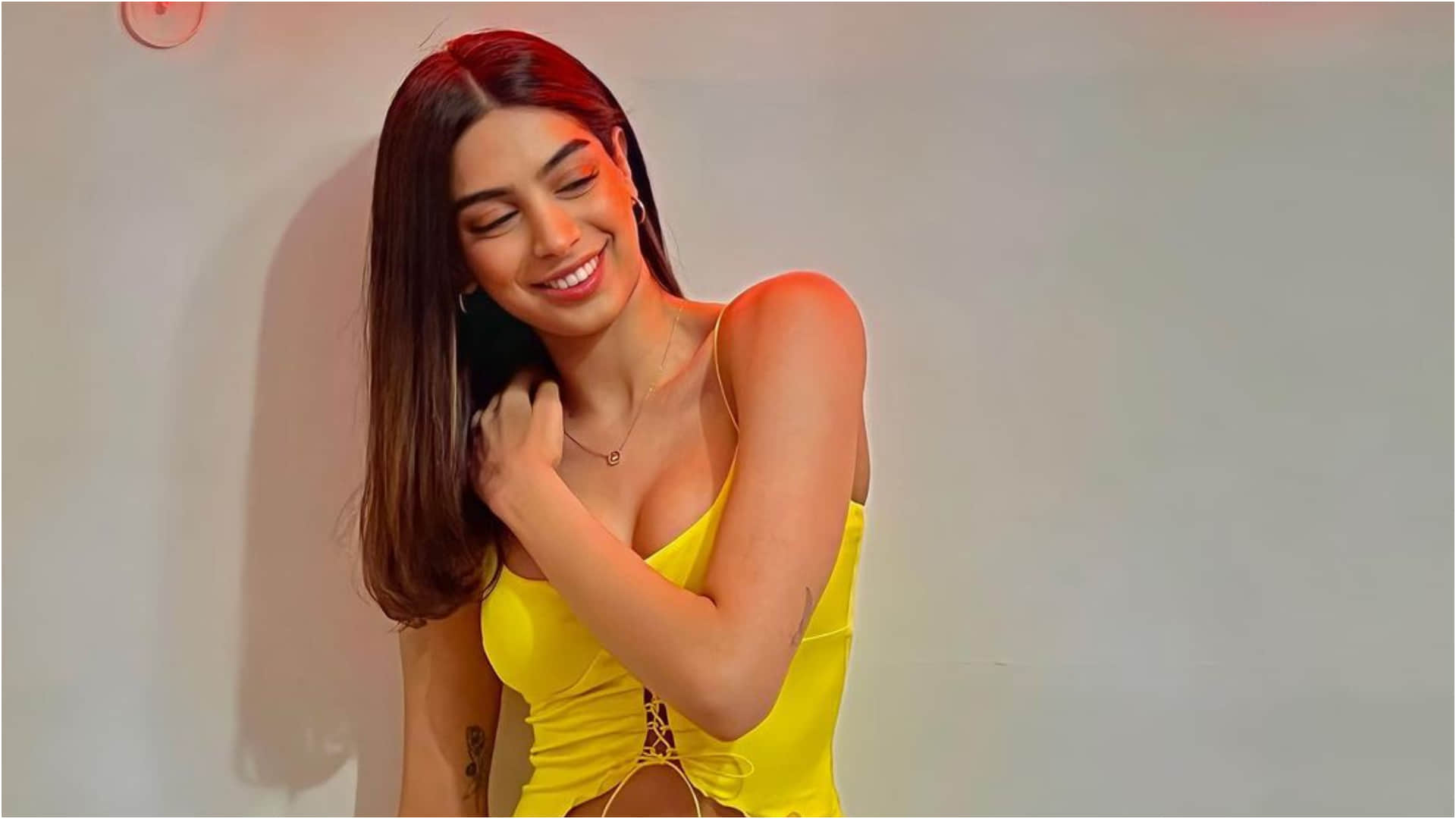 shimmery mini dress in one pic jhanvi khushi and shanaya kapoor glamorous look