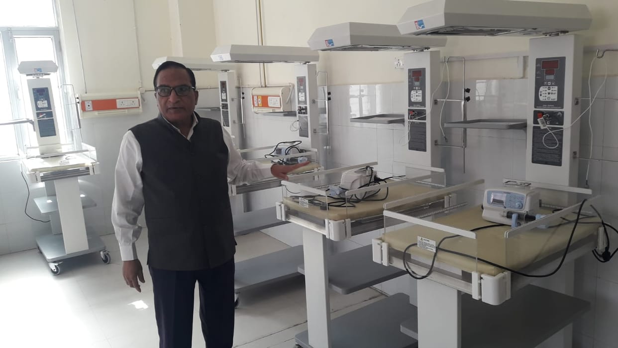 Machines gathering dust waiting for doctors
