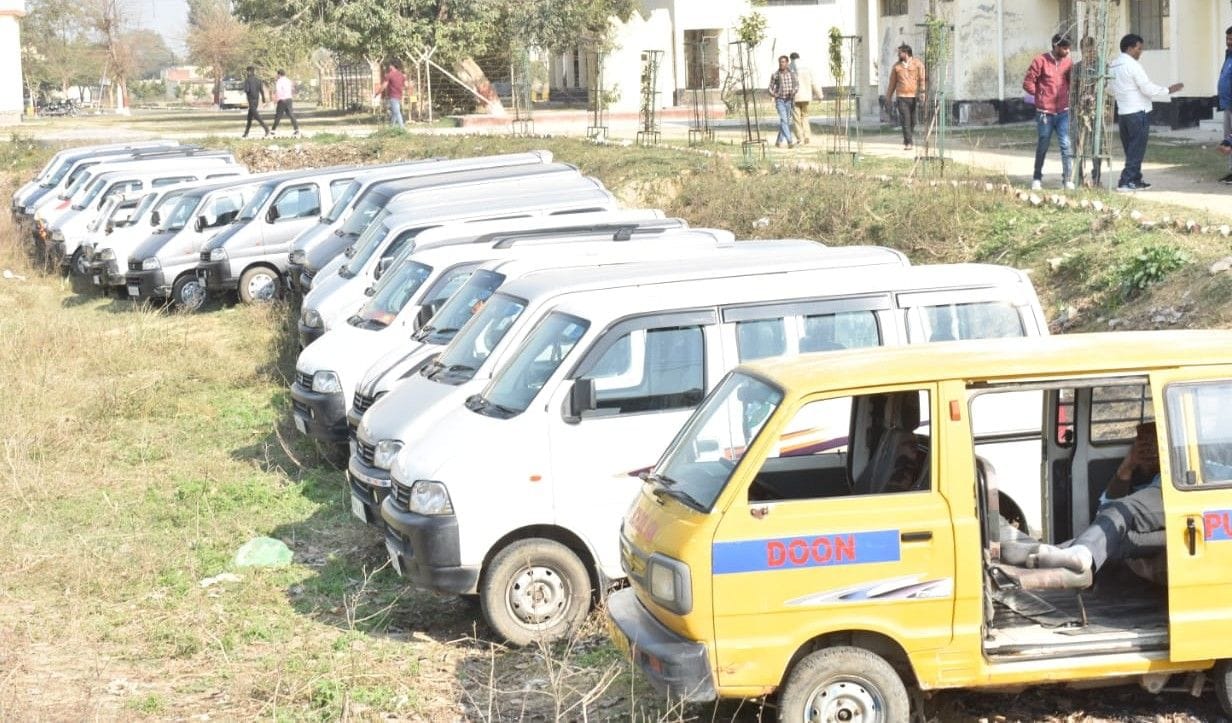 Hathras: There will be a report on one thousand people who do not reach the vehicle for the election