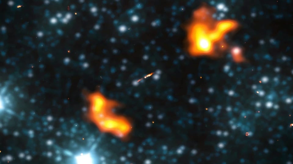 Space News: The largest radio galaxy ever found Alcinous  is 3000 million light years away from the solar system