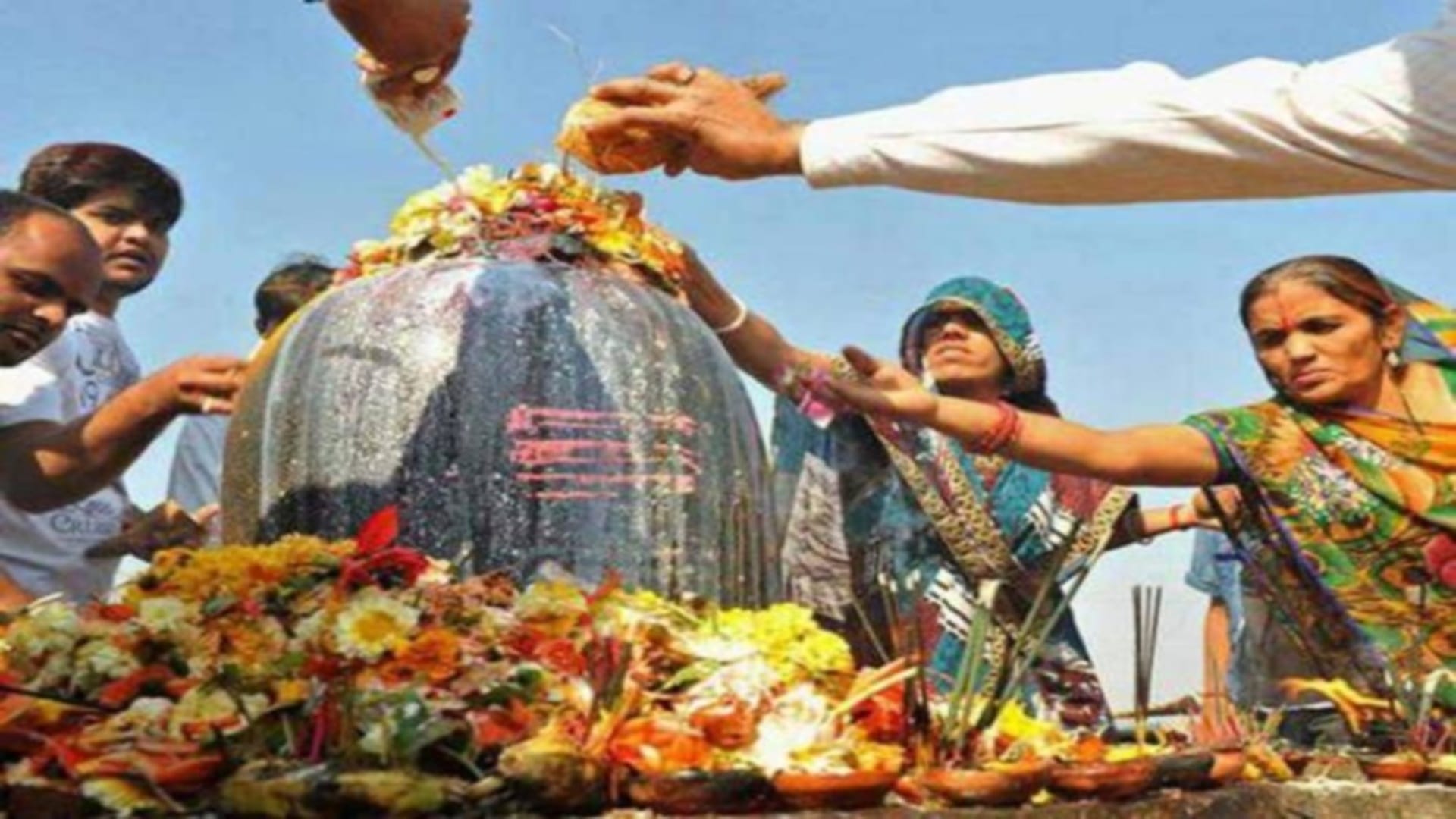 Rudrabhishek Vidhi and Importance in Sawan month 2022