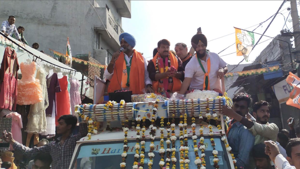 Meenakshi Lekhi and Manoj Tiwari campaign in Ludhiana