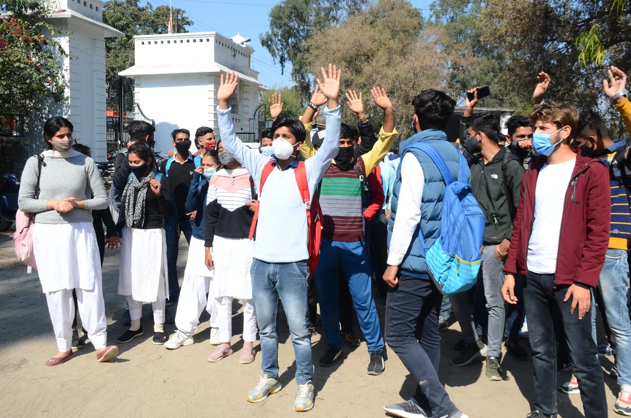 Students raised the demand to conduct online examinations