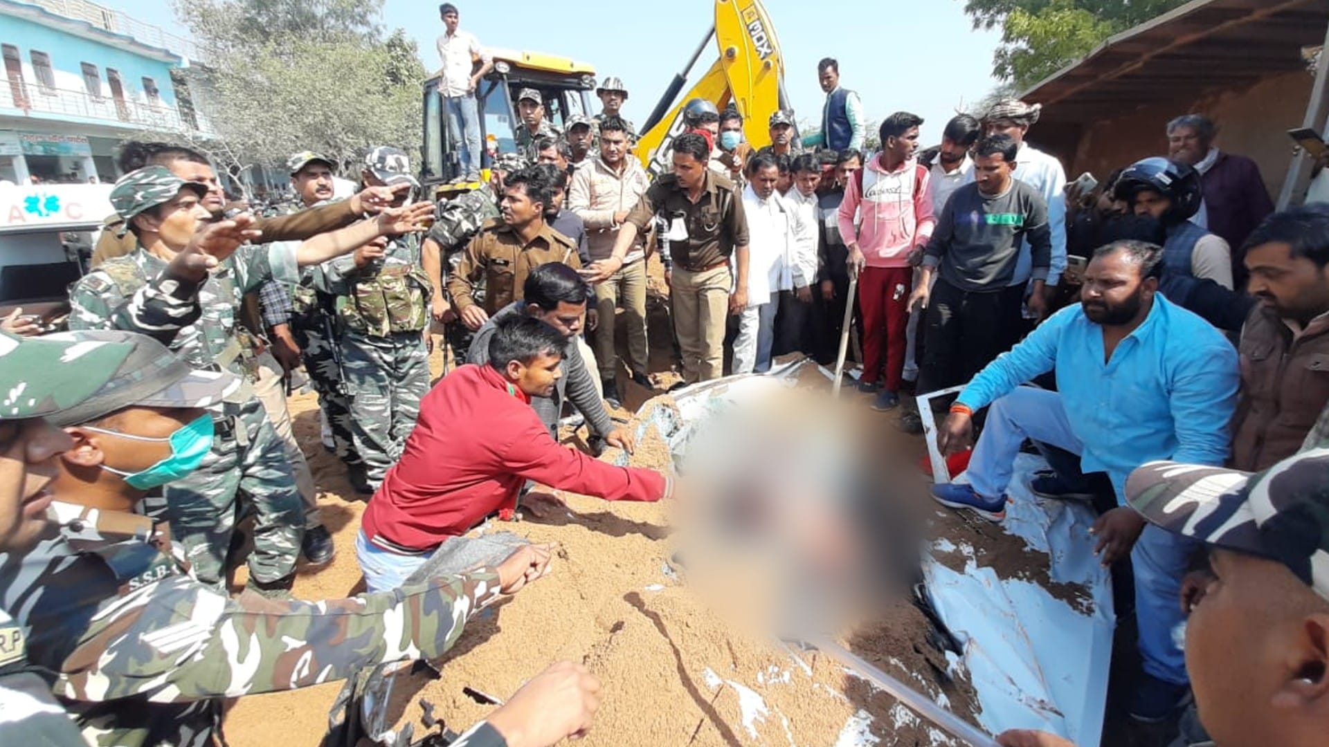 Husband and wife died after dumper overturned on car in Mainpuri