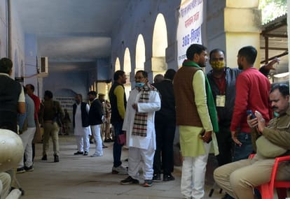 up election 2022:  After scrutiny nomination forms of 69 candidates canceled in Varanasi  