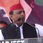 पीलीभीत में जनसभा को संबोधित करते सपा मुखिया अखिलेश यादव