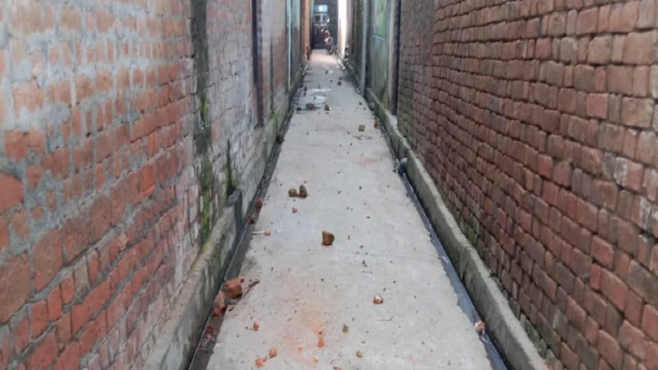 stone pelting in kite flying dispute in moradabad