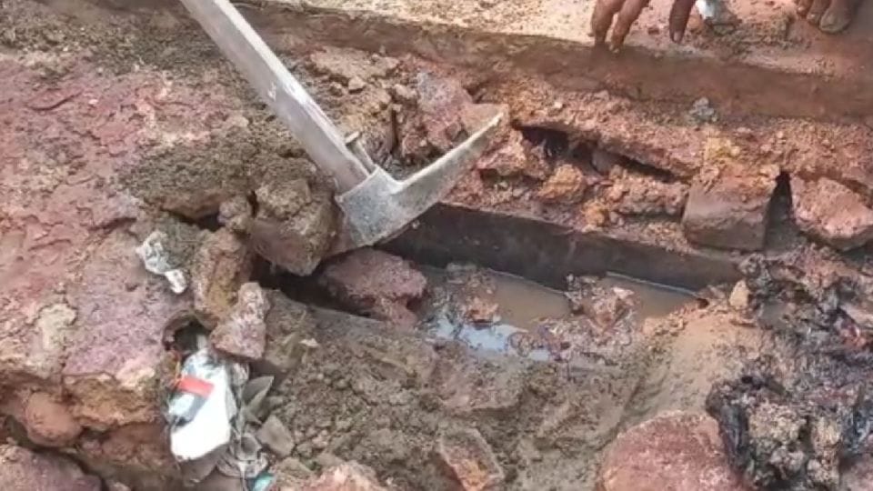 Construction of platform of Shri banke bihari temple vrindavan