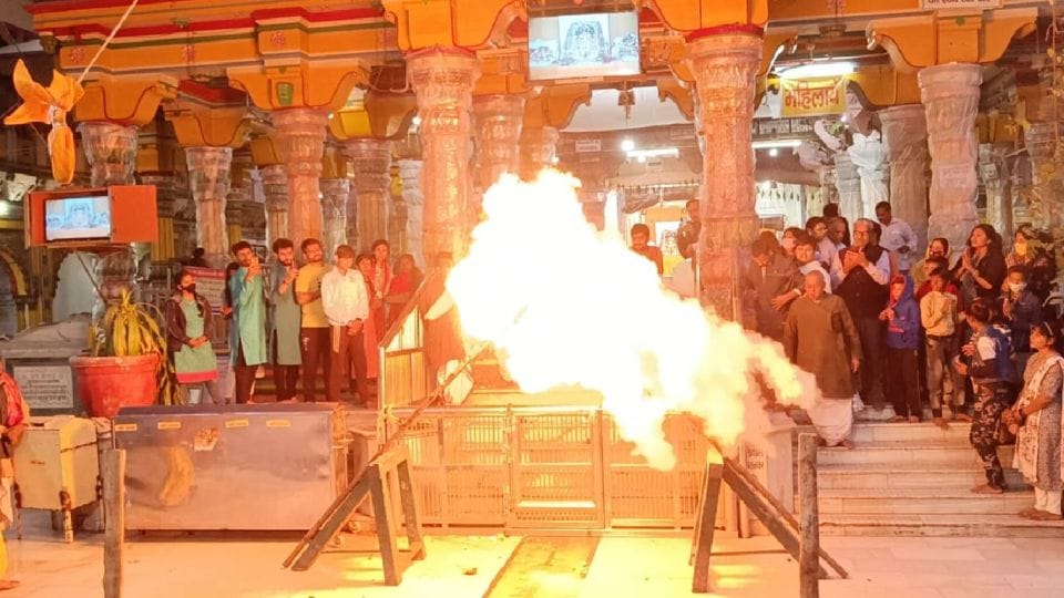 Holi 2022 Rasiya Gayan in Dwarkadhish temple Mathura