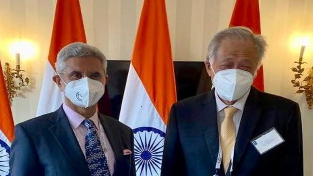 External Affairs Minister S Jaishankar meets Singapore Defence Minister Ng Eng Hen and former US Defence Secretary James Mattis
