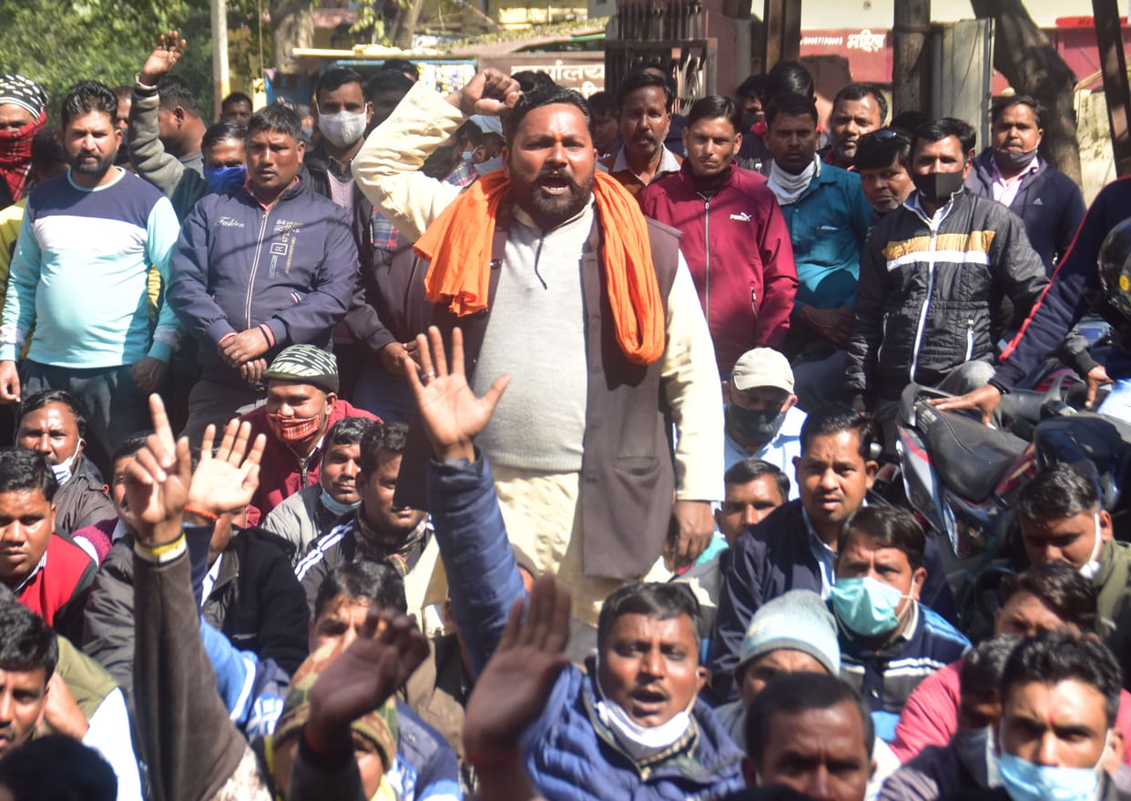Uproar in Vikas Bhavan over the death of a sweeper