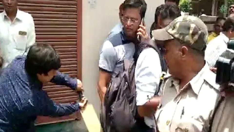 Indore: The officer overturned the statement in the court, said- I do not know who killed the bat, I was talking on mobile