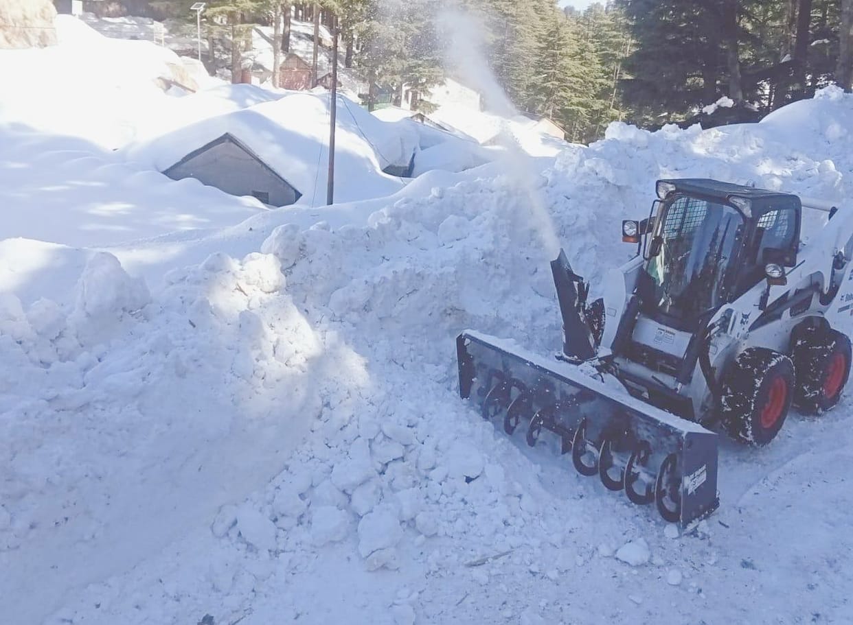 Khajjiar-Lakkarmandi road will be restored in three days