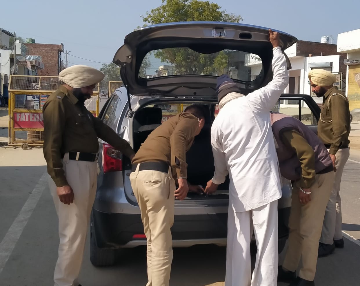 Polling in Punjab today, strictness of police on the border