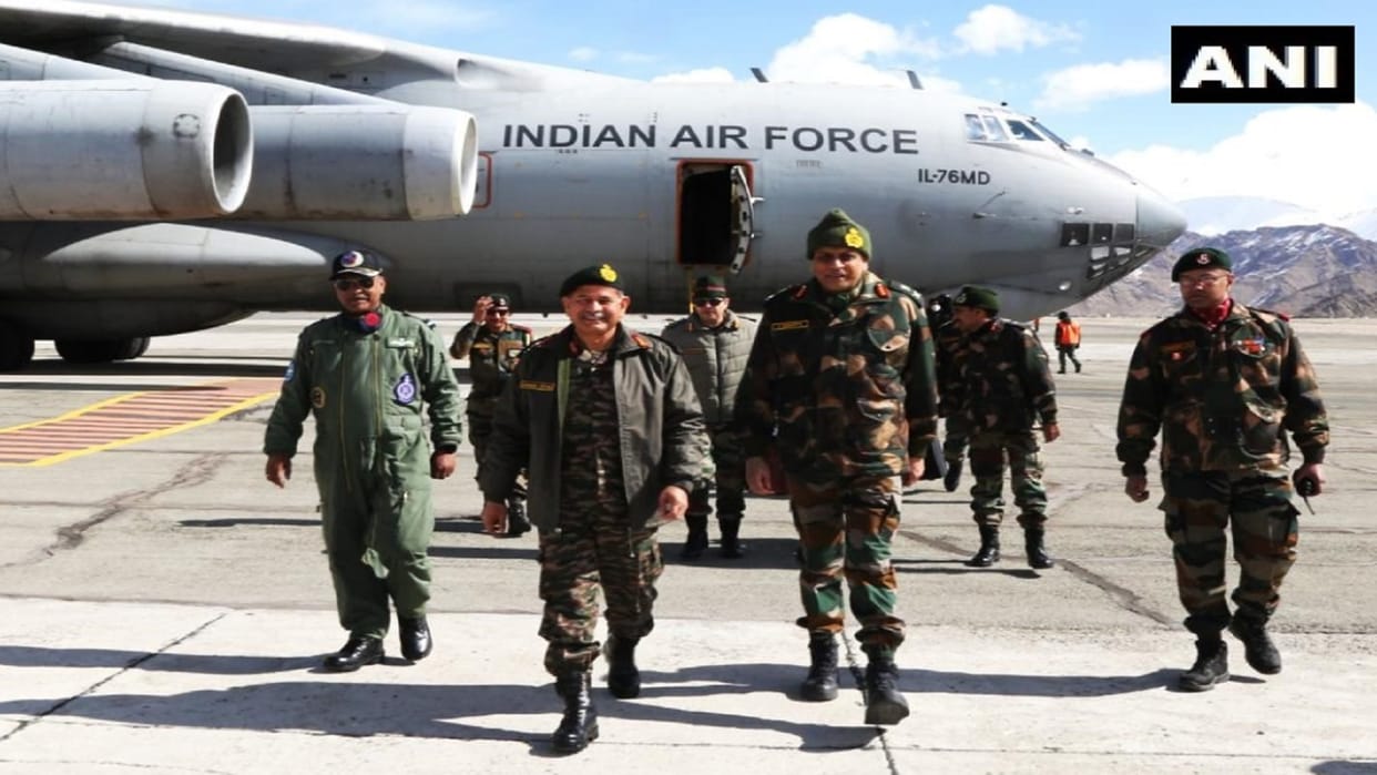 Army' Northern Commander Ladakh tour know about operational preparedness on LAC