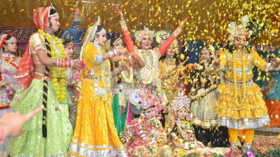 Mathura holi celebration starts barsana holi 2022 schedule in braj