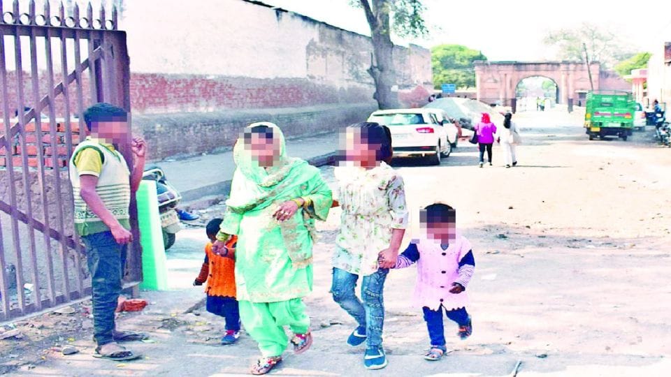 Girls afraid to pass on these roads even during the day in agra