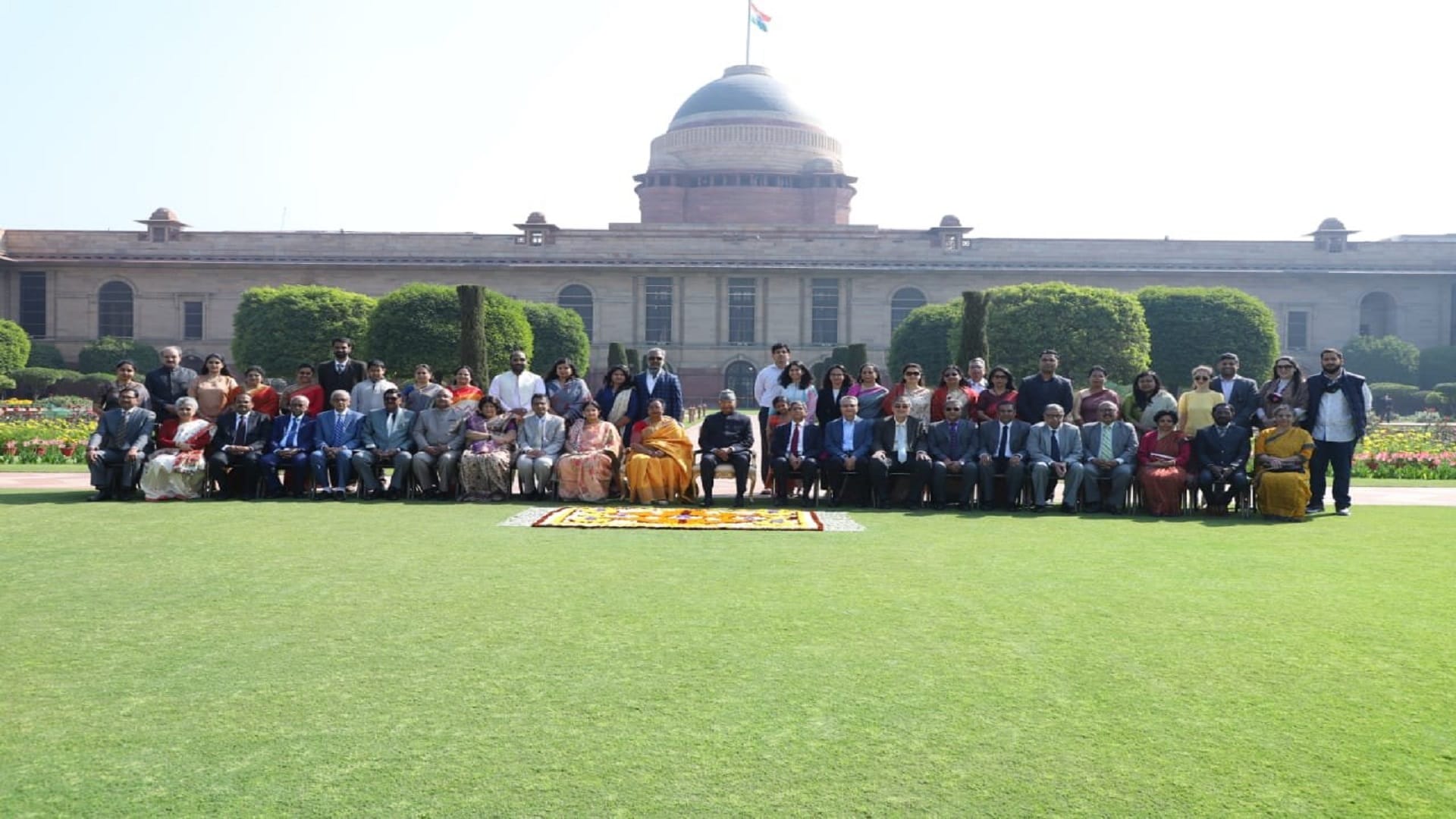 CJI NV Ramana and other Supreme Court judges reached Rashtrapati Bhavan with family