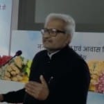 रीवा सांसद बीते दिनों डस्टबिन में आग लगाने की घटना से आहत नजर आए।