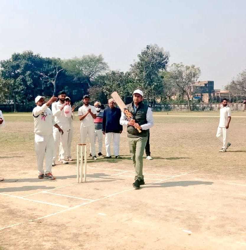 DM,Cricket,sport