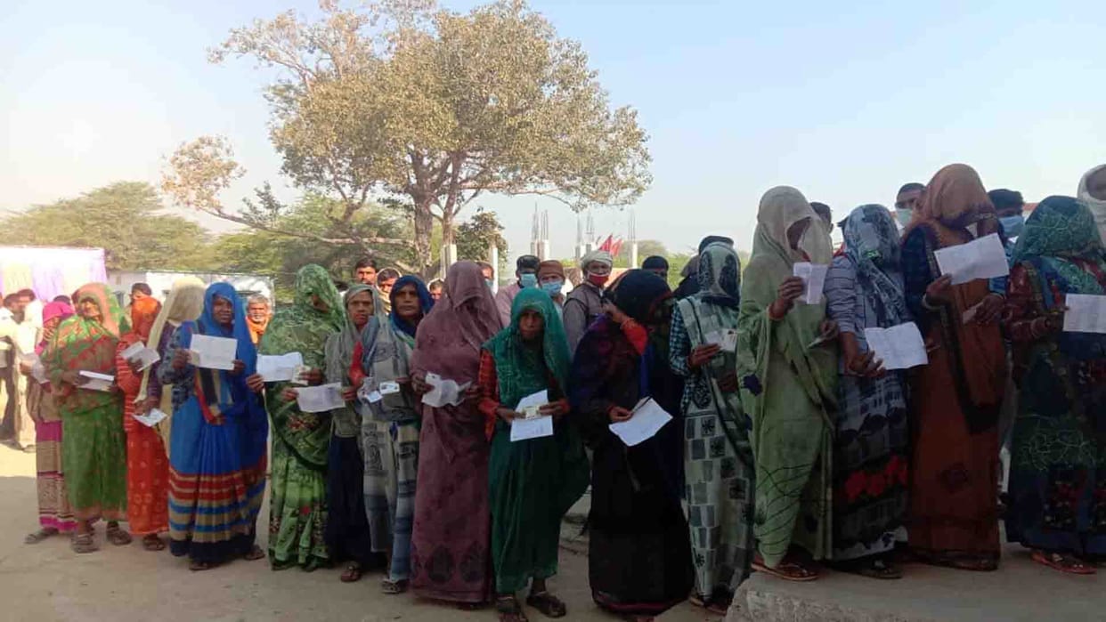 up election 2022, Voting in seats of mahoba up