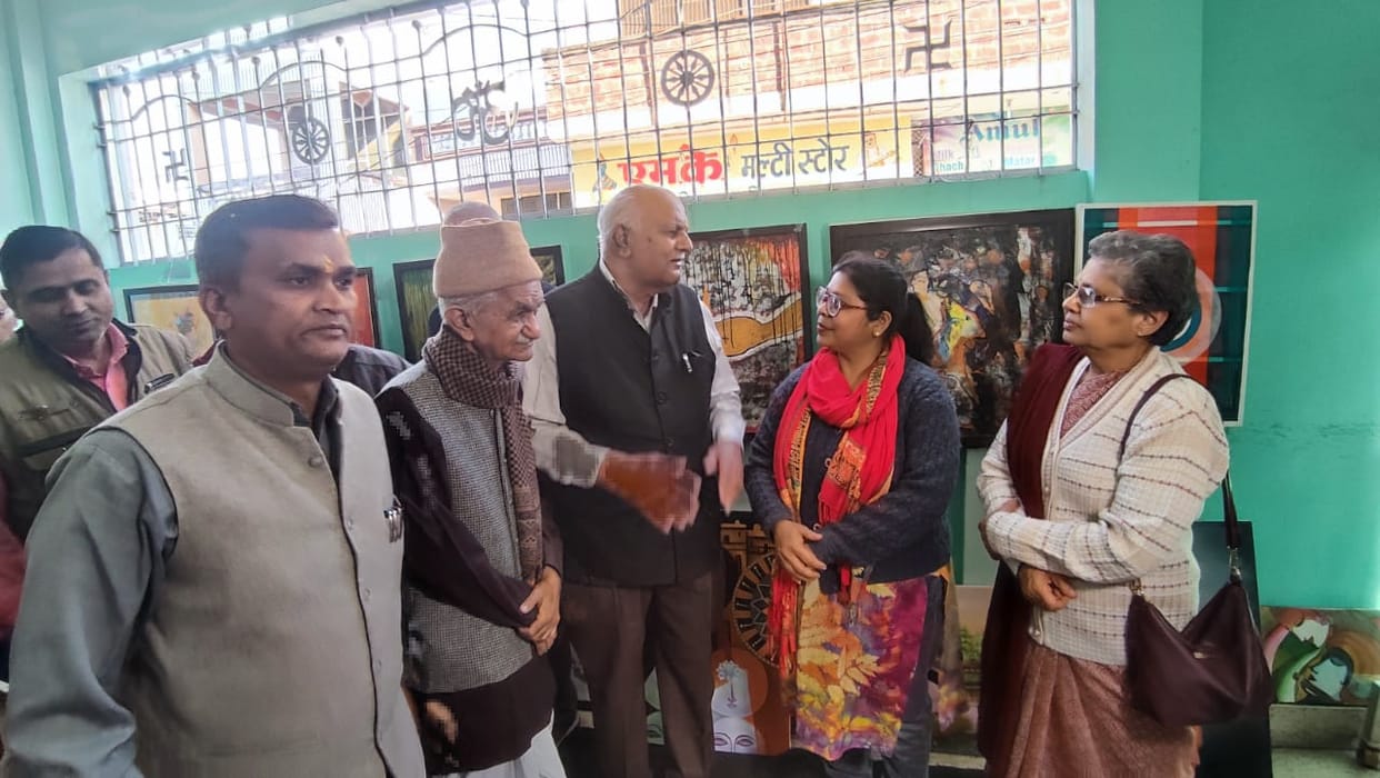 Light 97 lamps for the longevity of Ram V Sutar